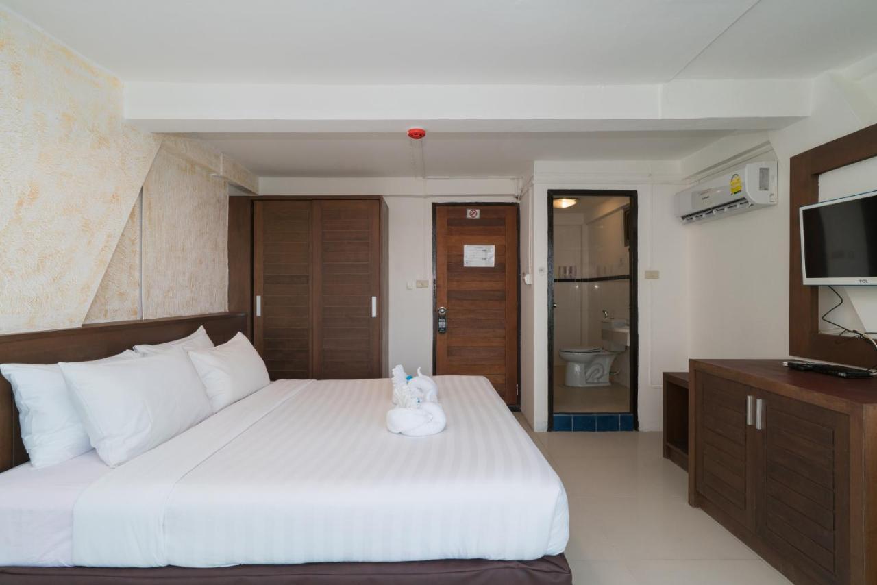 Отель Destination Patong Экстерьер фото
