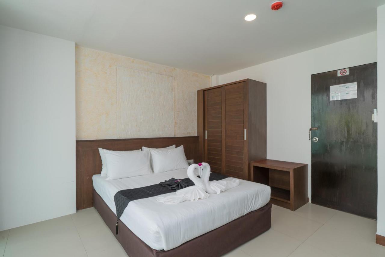 Отель Destination Patong Экстерьер фото