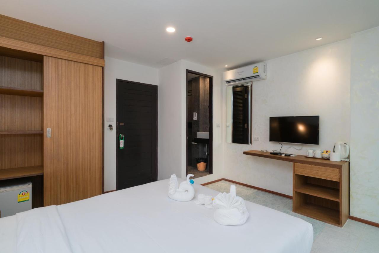 Отель Destination Patong Экстерьер фото